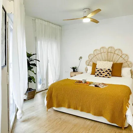 Aires Mediterraneos En Pleno Corazon De アパート